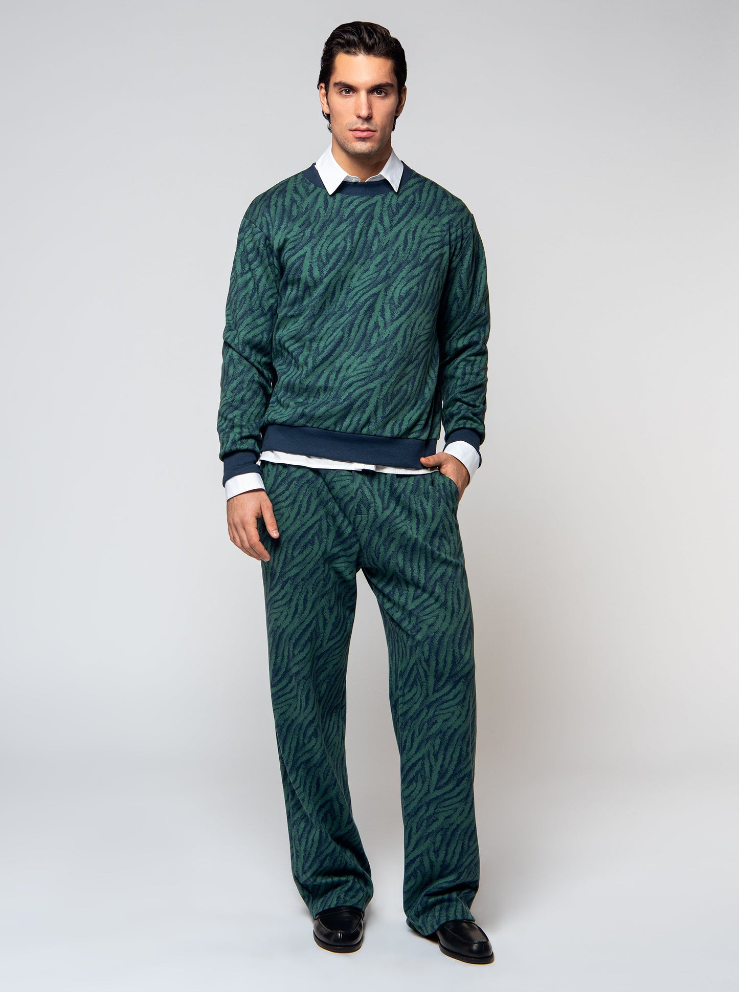 cotton pants in zebra jacquard motif