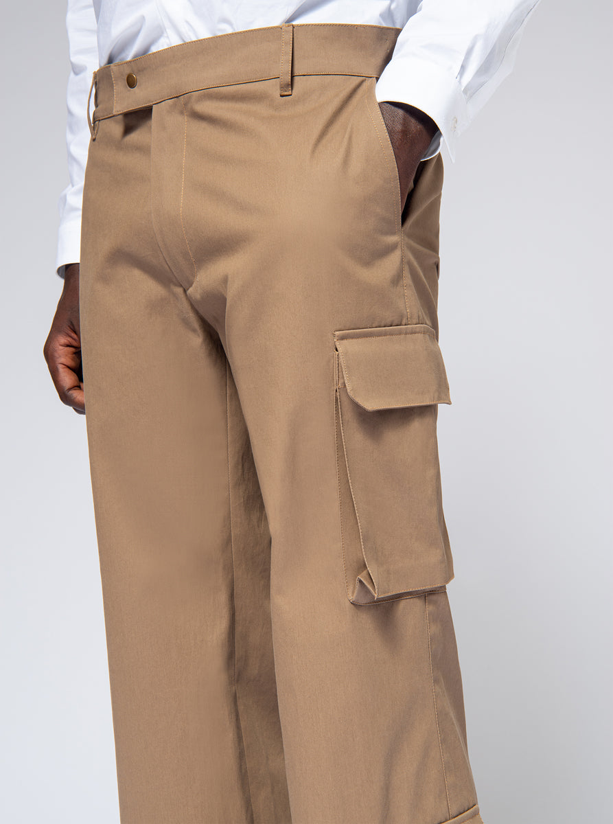 camel cargo pants in pure cotton waterproof with three pockets