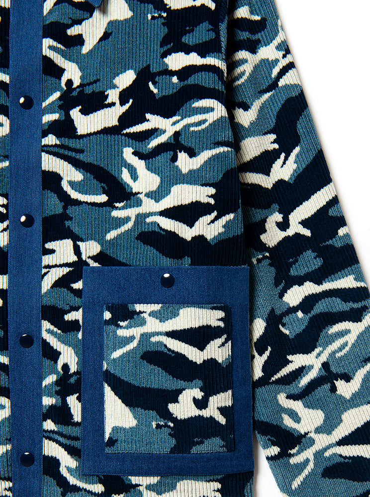 overshirt in camouflage printed cotton velvet cord with jeans details